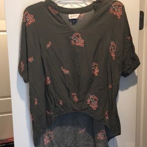 Universal Thread Co Floral Top